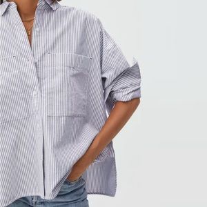 Square boxy collared shirt. Perfect condition